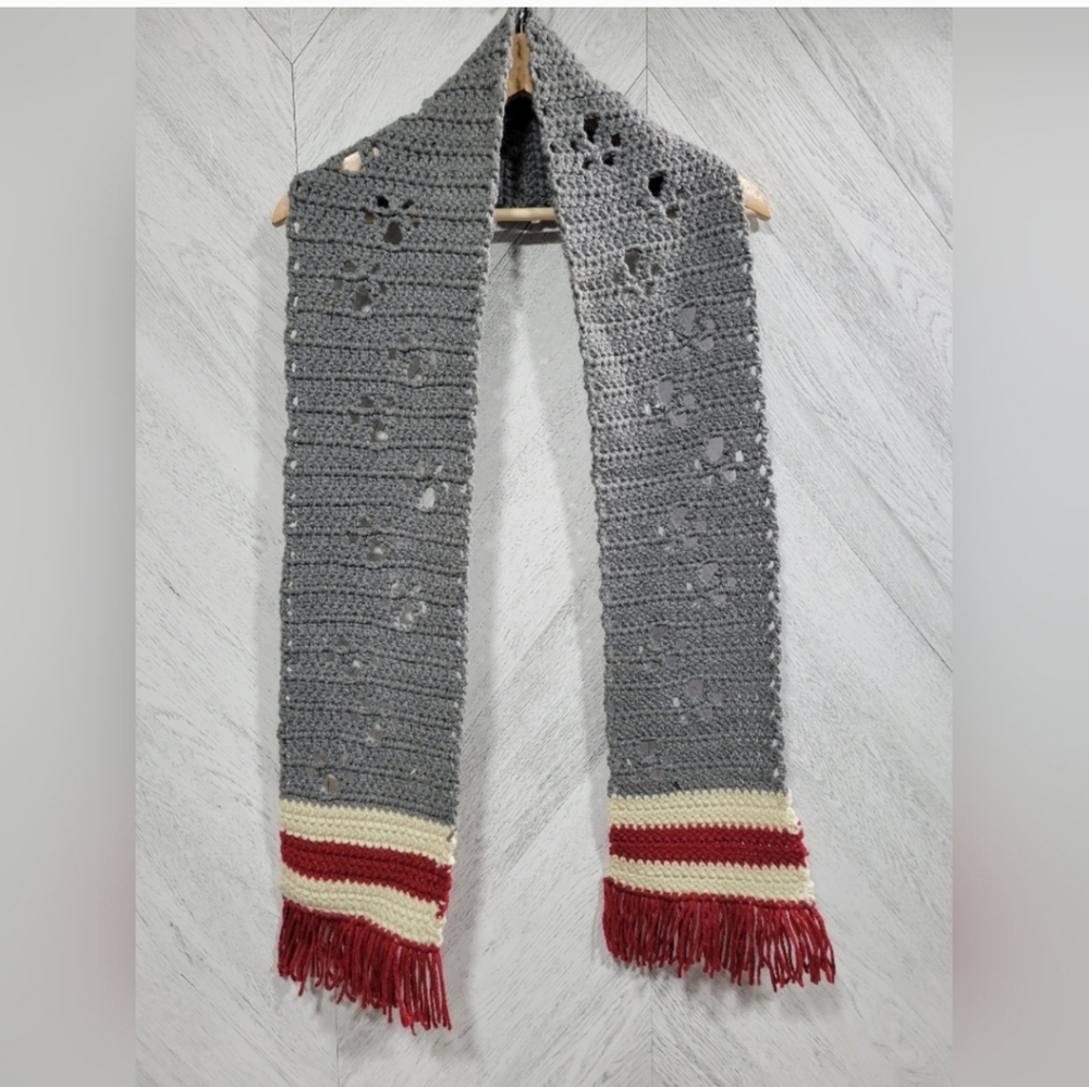 Acrylic Paw Scarf